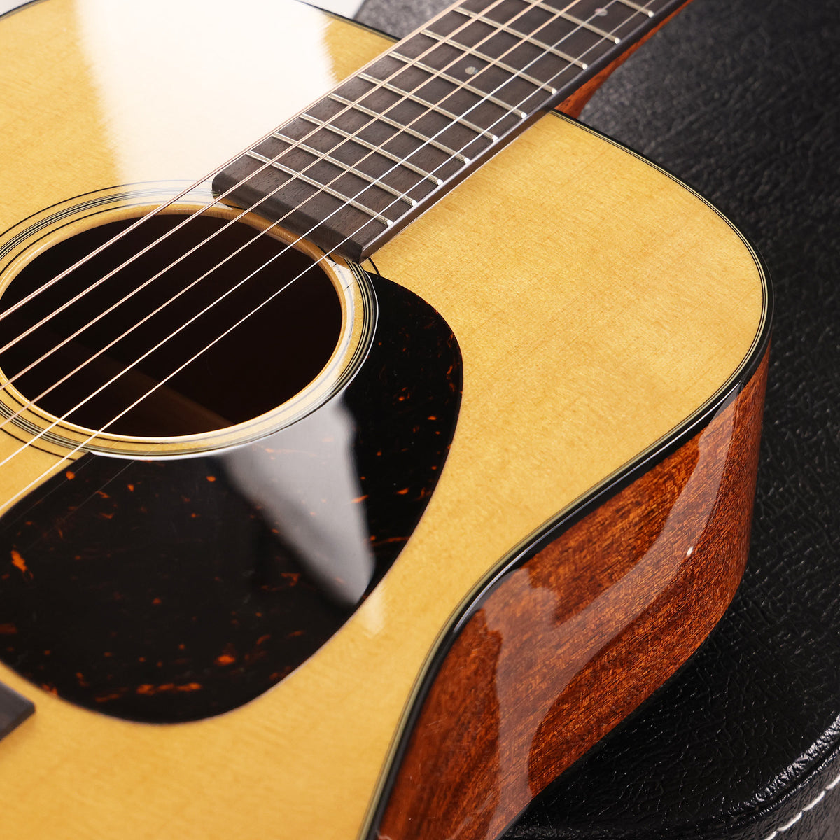 Martin D-18 Dreadnought Acoustic Natural 2024 — 10