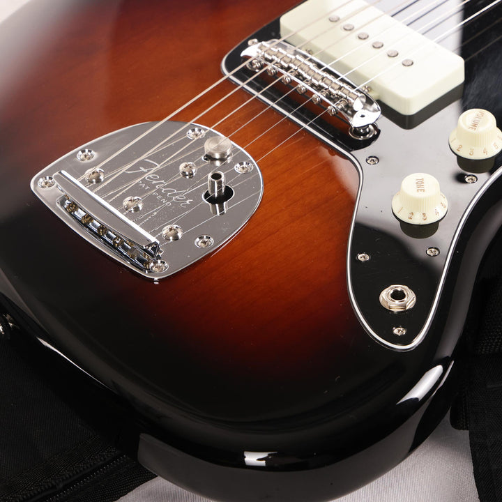 Fender American Professional Classic Jazzmaster 3-Color Sunburst 2025