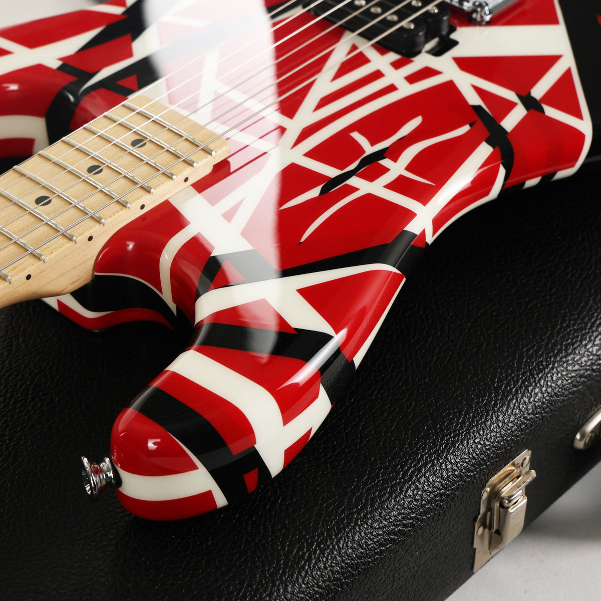 Charvel EVH Art Series Red Black and White Stripes 2005 — 9