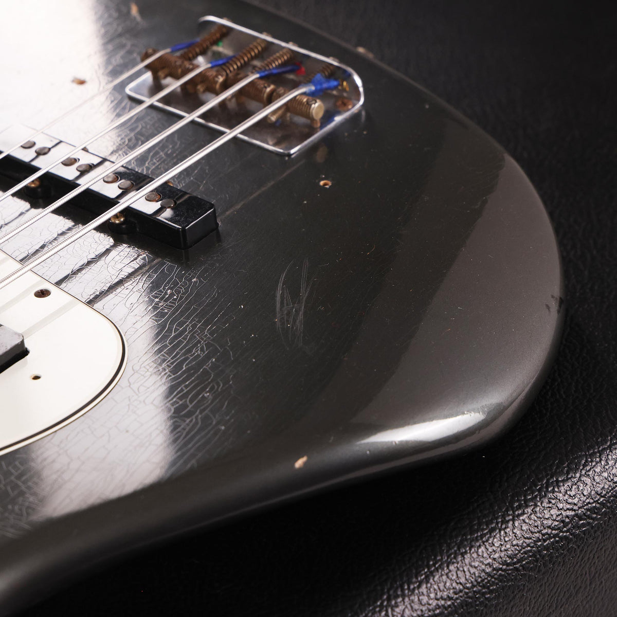 Fender Custom Shop 1966 Jazz Bass Relic Charcoal Frost Metallic Masterbuilt Dale Wilson 2011 — 10