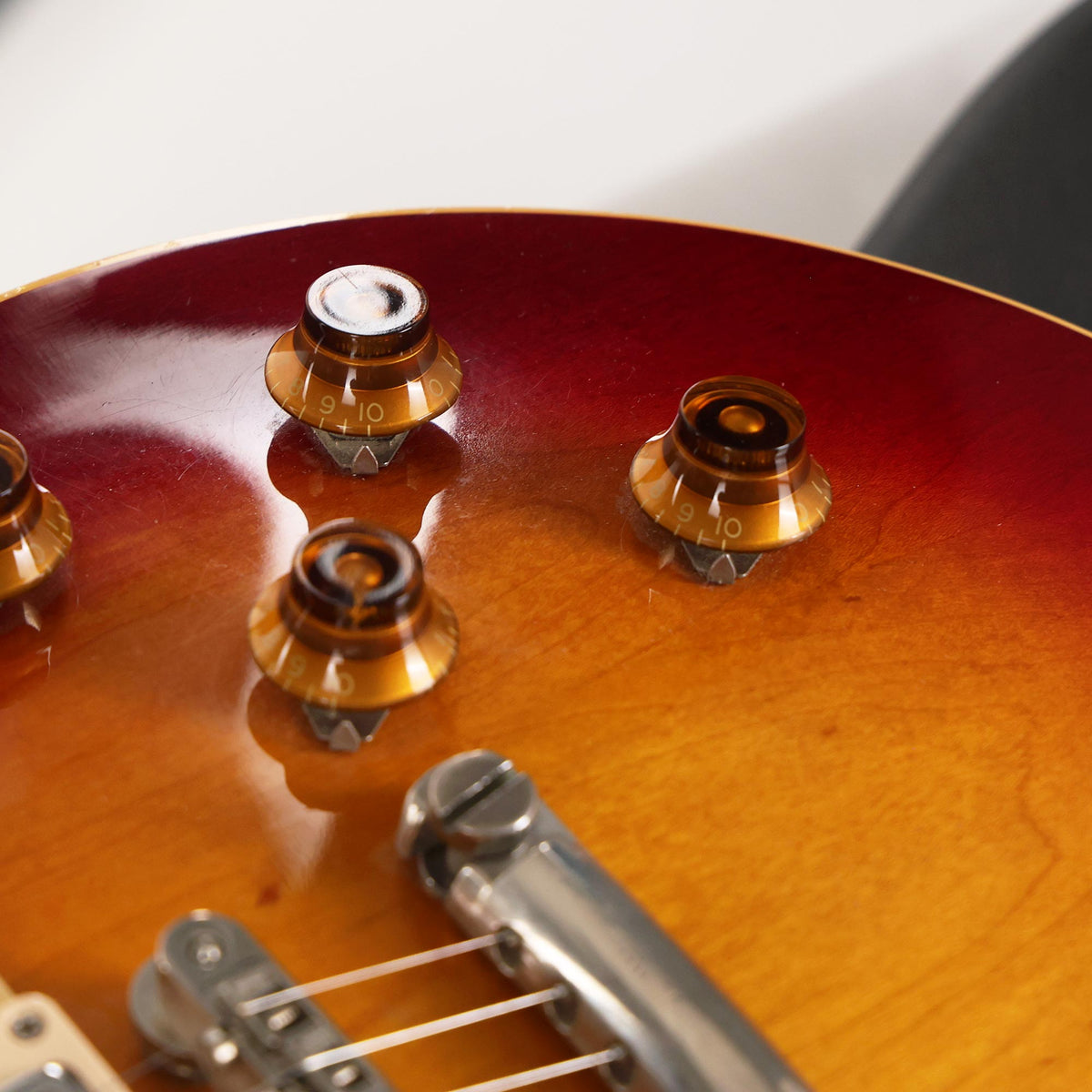 1985 Gibson Les Paul Standard Cherry Sunburst — 11