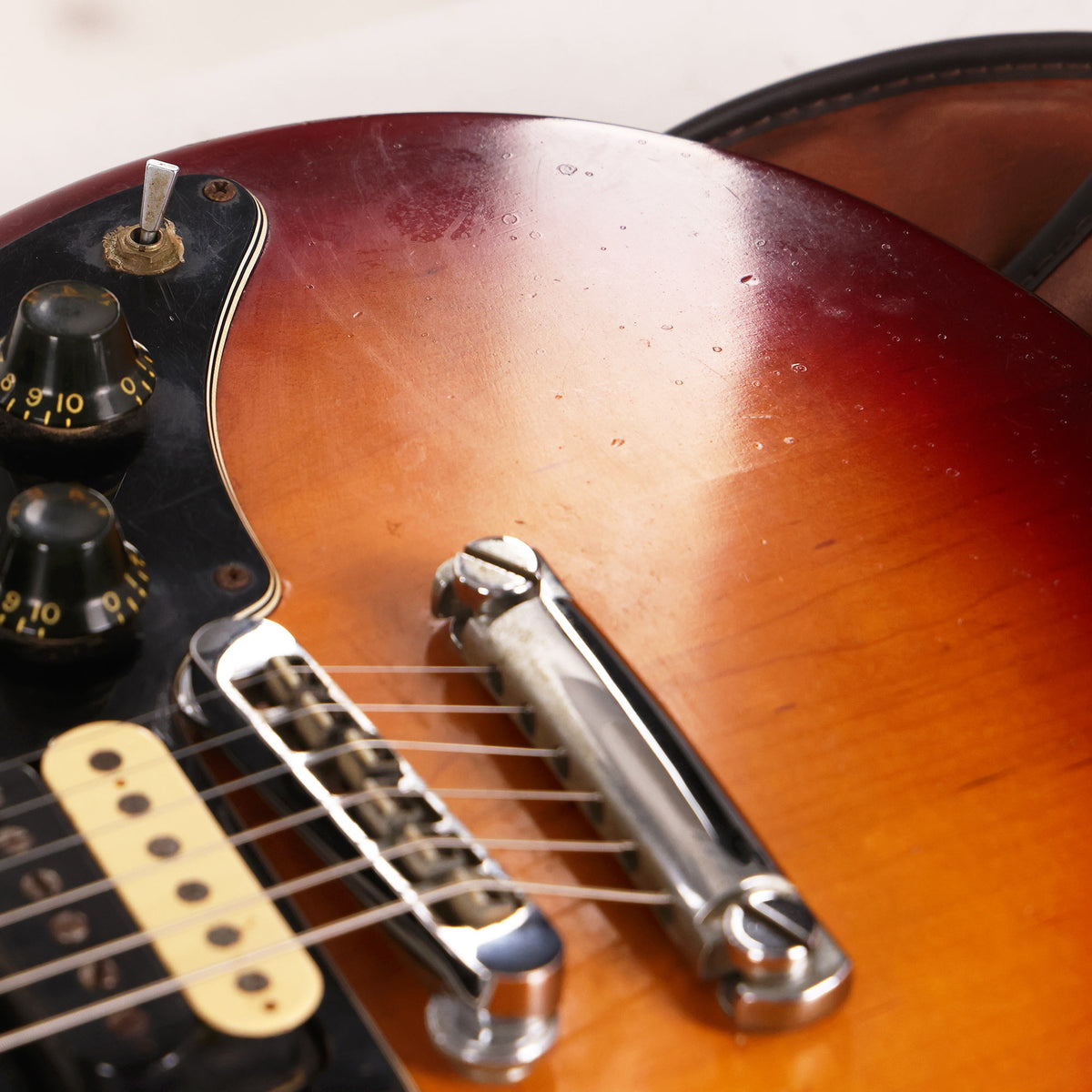 1981 Gibson Victory MVX Cherry Sunburst — 11