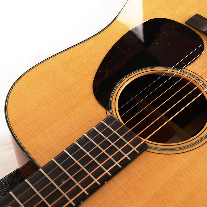 Martin Super D-18 Dreadnought Acoustic Natural 2026
