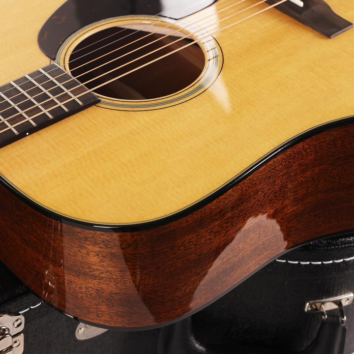 Martin Super D-18 Dreadnought Acoustic Natural 2026