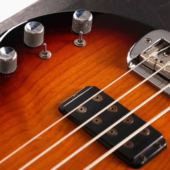 G&L L-1500 Bass Guitar Sunburst Used