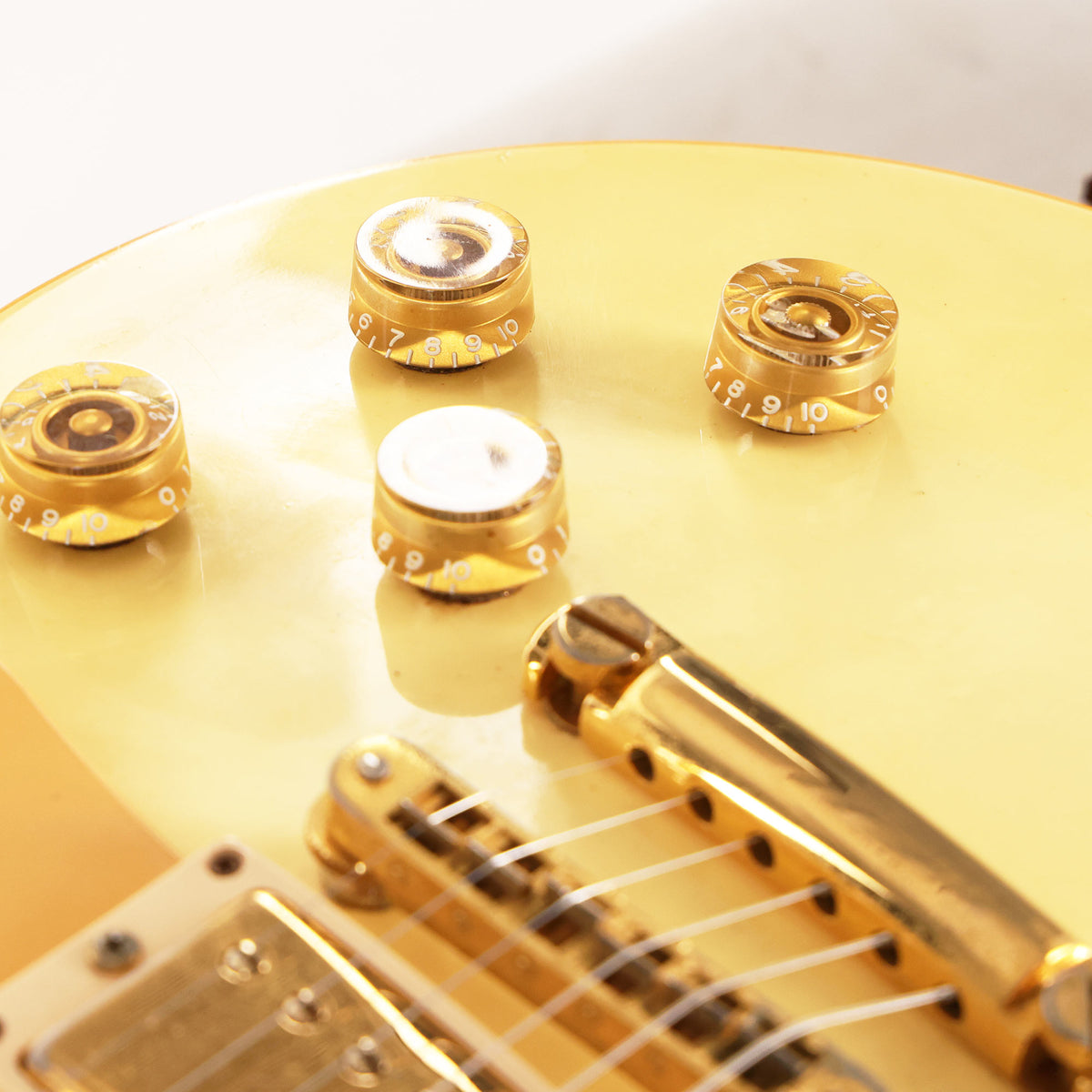 1989 Gibson Les Paul Standard Alpine White with Gold Harware — 11