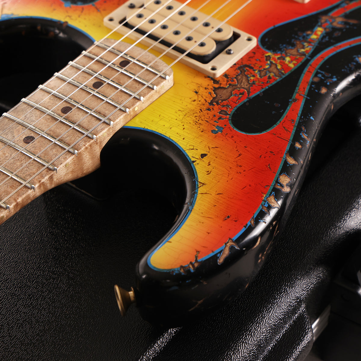 Charvel Custom Shop Graphic Nitro Relic San Dimas Masterbuilt Yellow and Red Flames — 9