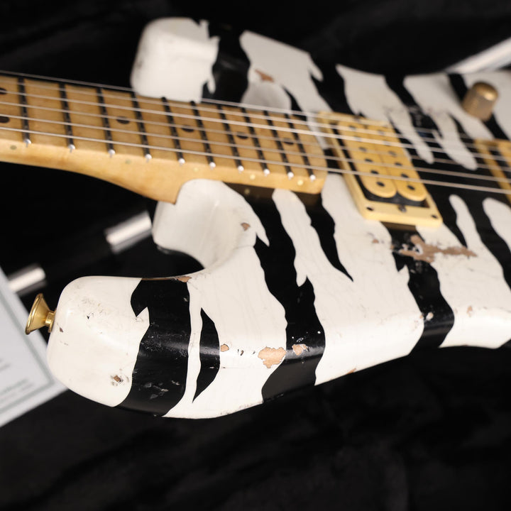Charvel Custom Shop Graphic Nitro Relic San Dimas Masterbuilt White Bengal