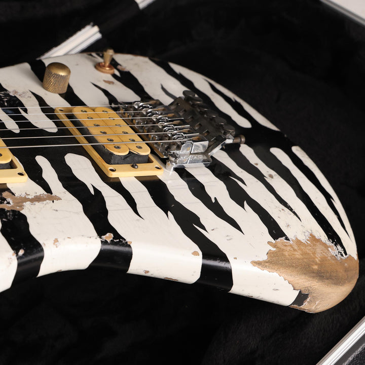 Charvel Custom Shop Graphic Nitro Relic San Dimas Masterbuilt White Bengal
