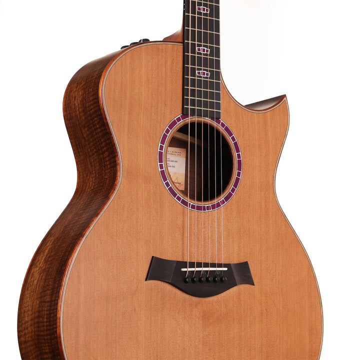 Taylor Custom Shop Grand Auditorium Florentine Western Red Cedar and Laurelwood 2019