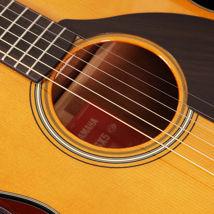Yamaha Red Label FSX5 Concert Acoustic Guitar Natural