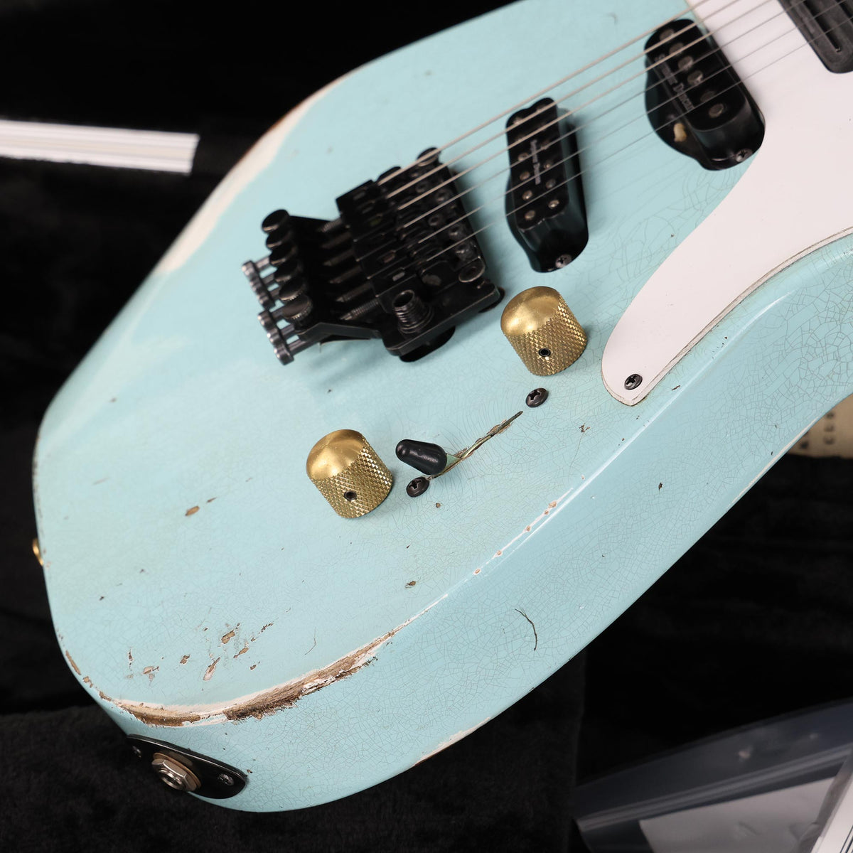Jackson Custom Shop SL Soloist 3S-V Daphne Blue — 11
