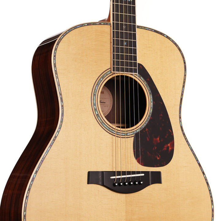 Yamaha LL56R A.R.E. Engelmann Top Original Jumbo Acoustic Guitar