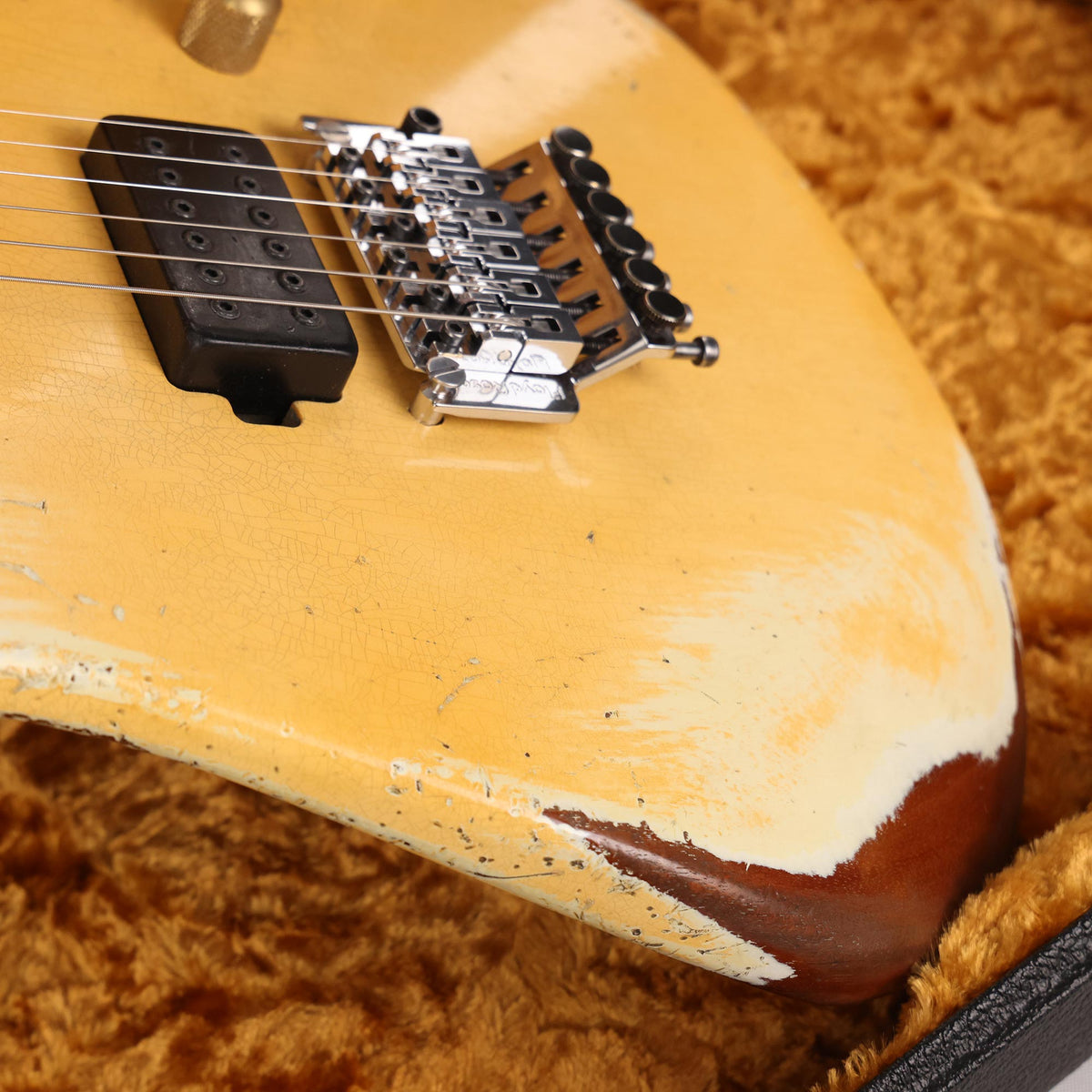 Charvel Custom Shop San Dimas Nitro Ultra Aged Vanilla Shake with Bare Knuckles — 8