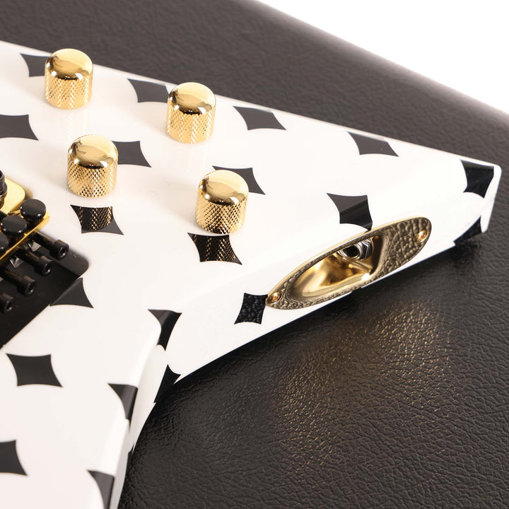 Jackson Custom Shop Randy Rhoads RR 1.5 Music Zoo Exclusive White with Black Diamonds