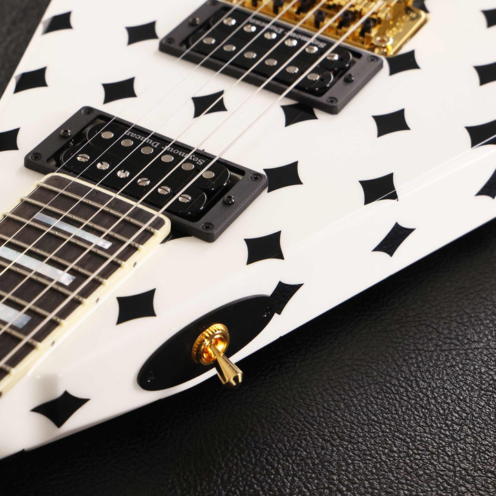 Jackson Custom Shop Randy Rhoads RR 1.5 Music Zoo Exclusive White with Black Diamonds
