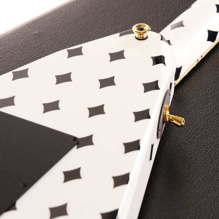 Jackson Custom Shop Randy Rhoads RR 1.5 Music Zoo Exclusive Brass Tremolo White with Black Diamonds