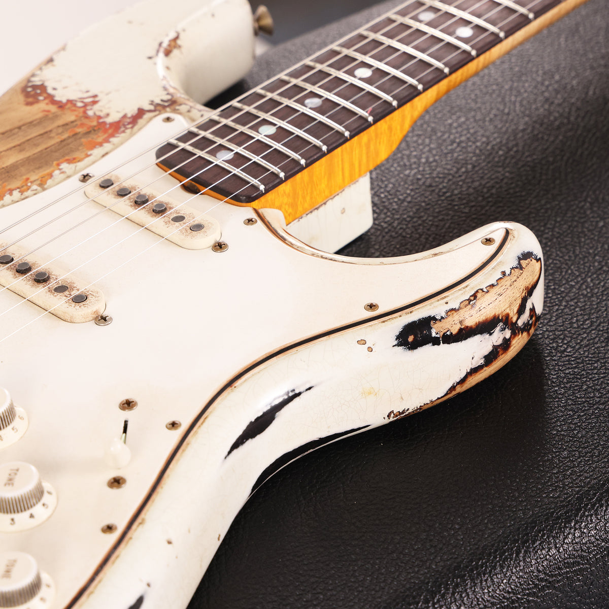 Fender Custom Shop 1969 Stratocaster Masterbuilt Greg Fessler Olympic White over 3-Tone Sunburst — 11