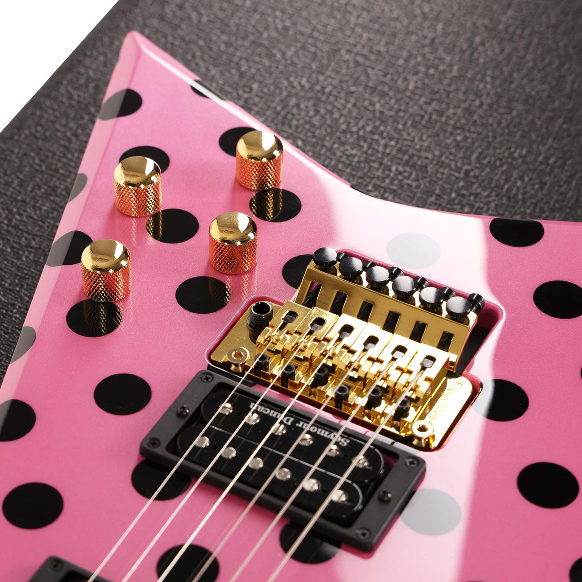 Jackson Custom Shop Randy Rhoads RR 1.5 Music Zoo Exclusive Platinum Pink with Black Polka Dots — 8