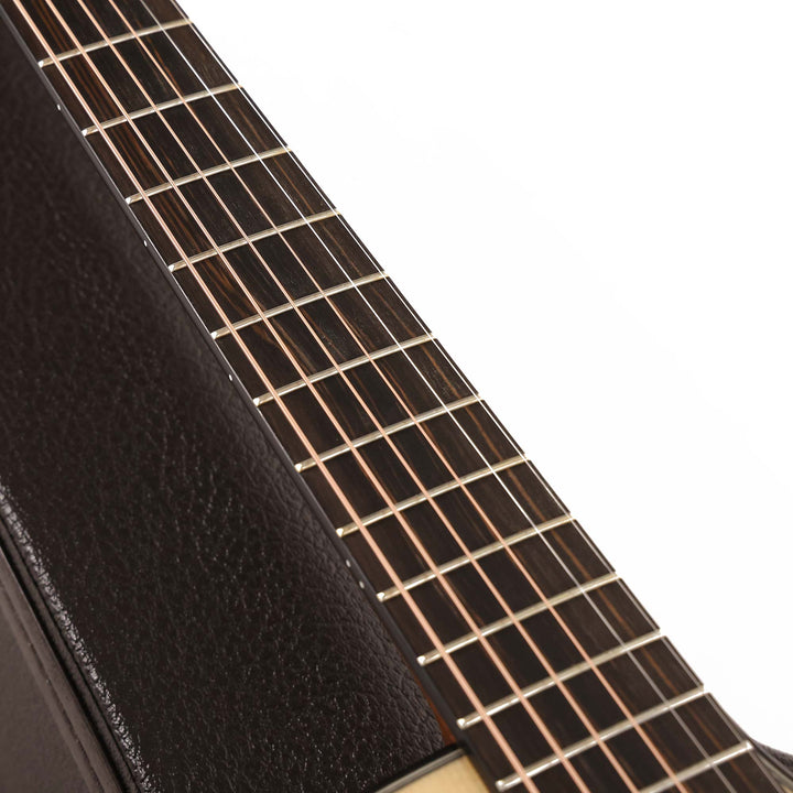 Taylor Custom Shop Grand Auditorium Blackheart Sassafras and Lutz Spruce Limited Edition 2019