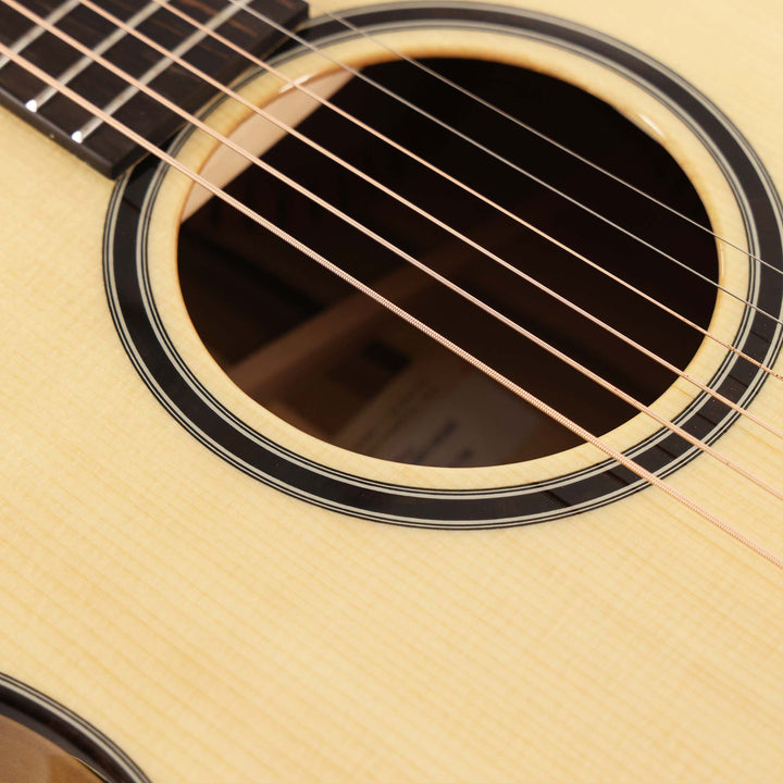 Taylor Custom Shop Grand Auditorium Blackheart Sassafras and Lutz Spruce Limited Edition 2019