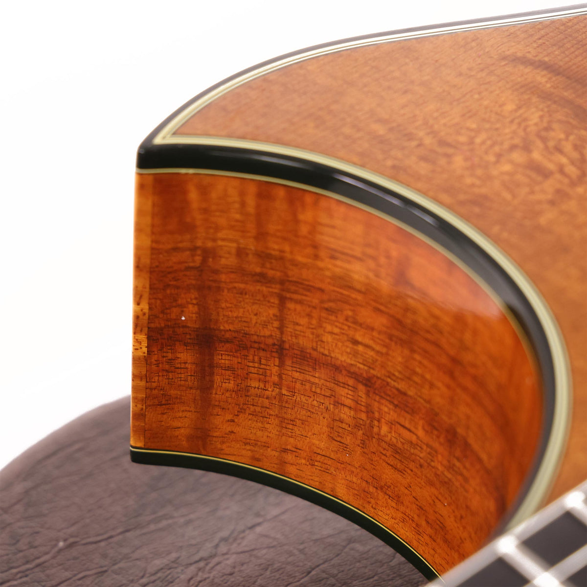 1991 Taylor K-22 Single-Cutaway Acoustic — 9