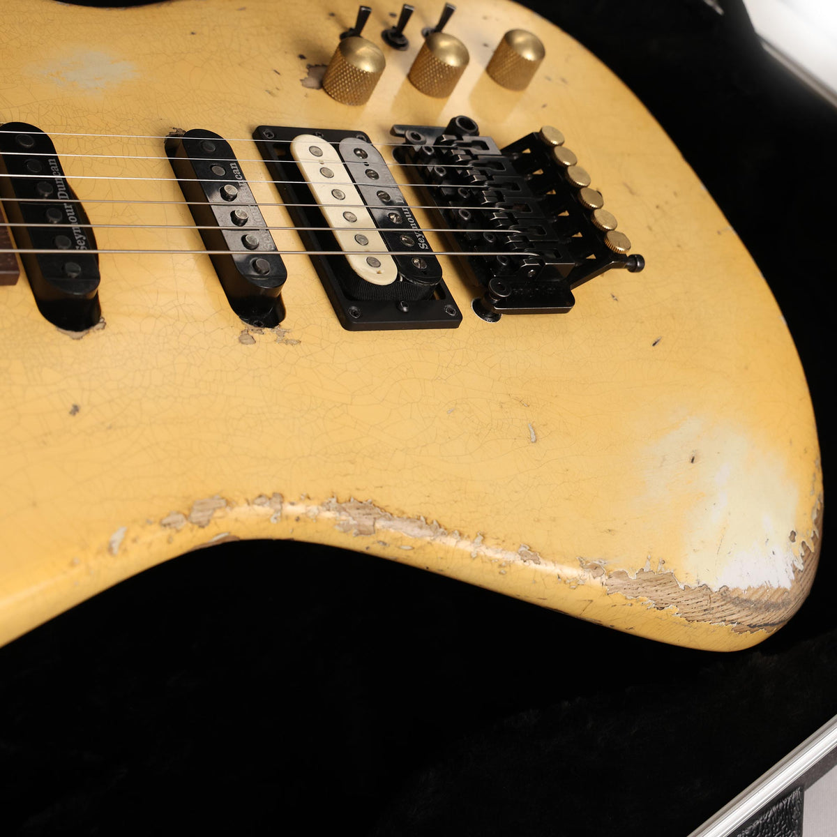 Charvel Custom Shop San Dimas HSS Brazilian Rosewood Nitro Aged Vanilla Shake — 8
