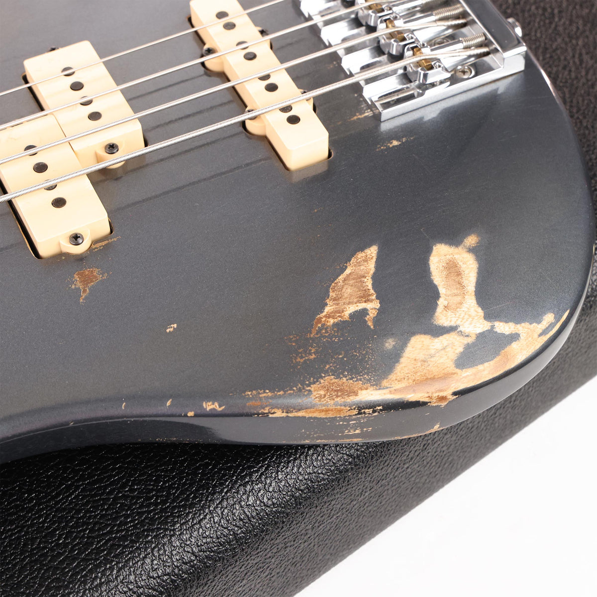 Charvel Custom Shop San Dimas Bass IV Nitro Relic Masterbuilt Joe Williams Charcoal Frost — 9