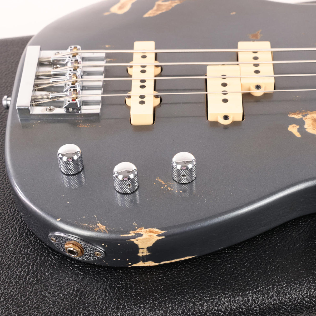 Charvel Custom Shop San Dimas Bass IV Nitro Relic Masterbuilt Joe Williams Charcoal Frost — 10