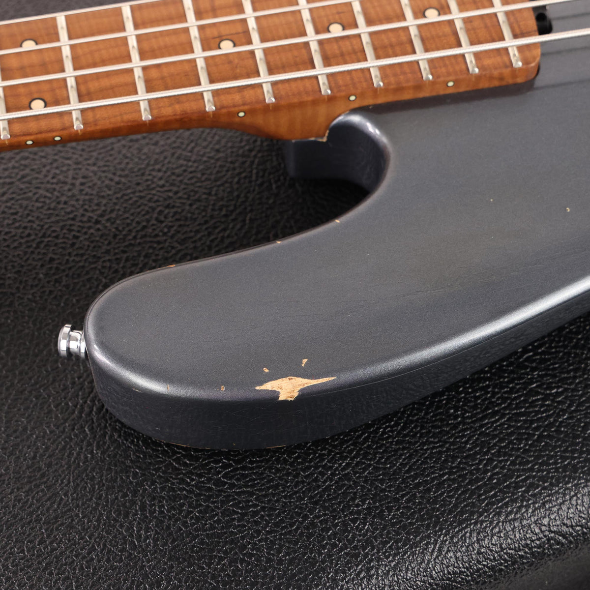 Charvel Custom Shop San Dimas Bass IV Nitro Relic Masterbuilt Joe Williams Charcoal Frost — 7