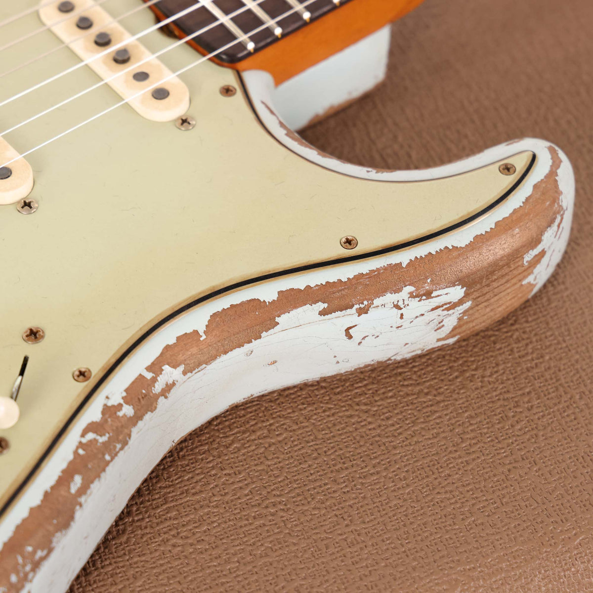 Fender Custom Shop 1963 Stratocaster Ultimate Relic Faded Sonic Blue Masterbuilt Greg Fessler — 10