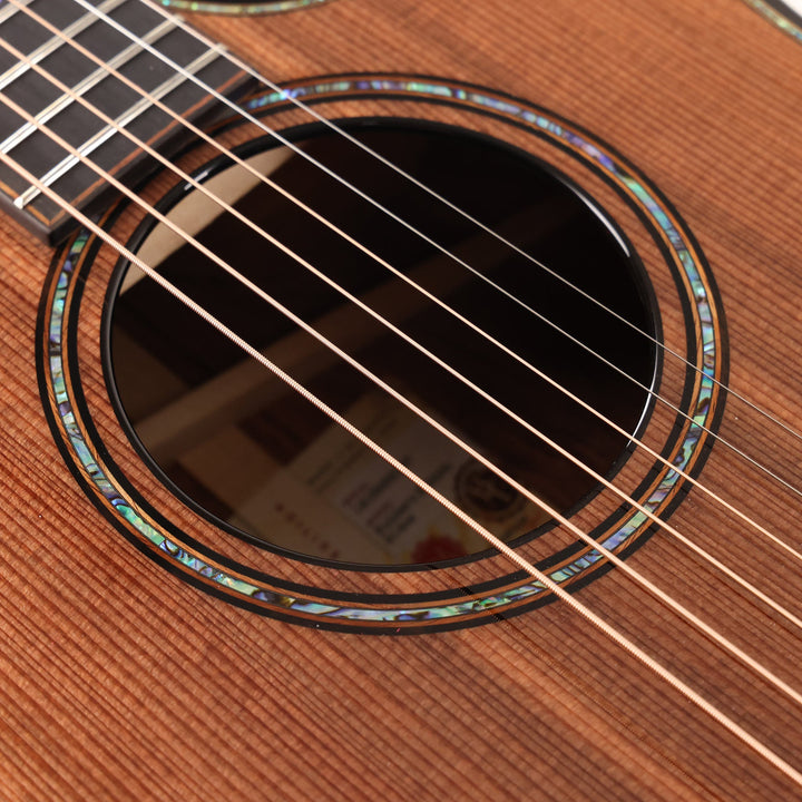 Taylor Builder's Edition 914ce Grand Auditorium Acoustic-Electric Natural