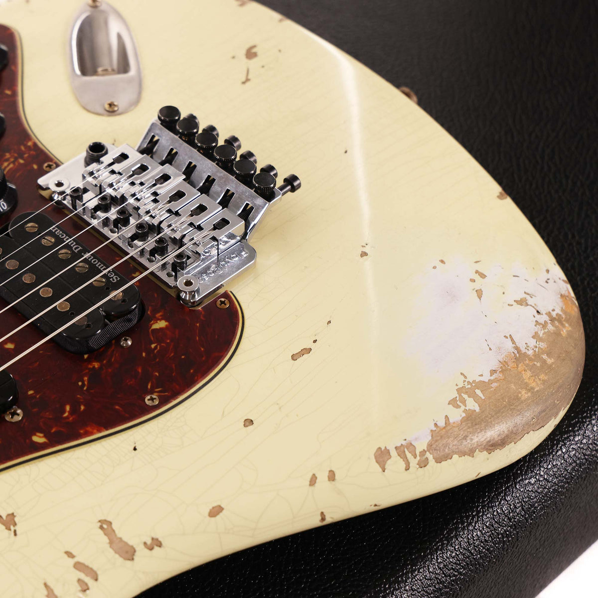 Fender Custom Shop ZF Stratocaster HSH Heavy Relic Vintage White — 8