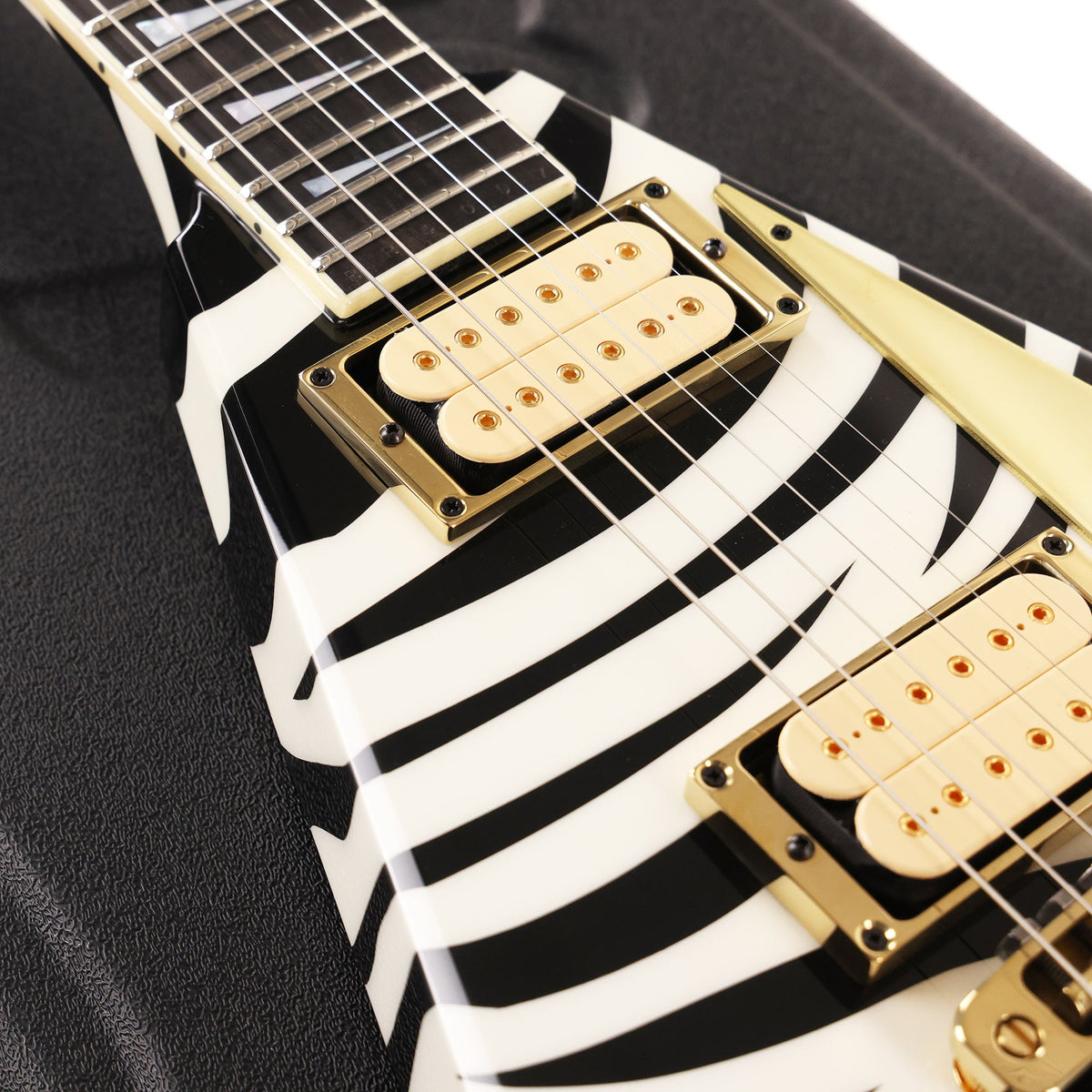 Jackson Custom Shop Rhoads RR-VS Fixed Bridge Zebra Stripes — 6