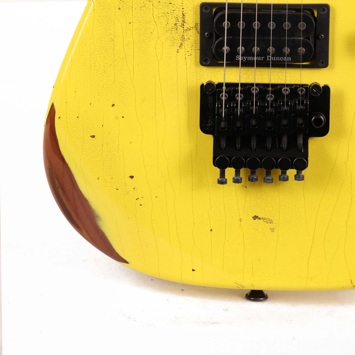 Charvel Custom Shop San Dimas Nitro Aged Music Zoo Exclusive Graffiti Yellow — 6