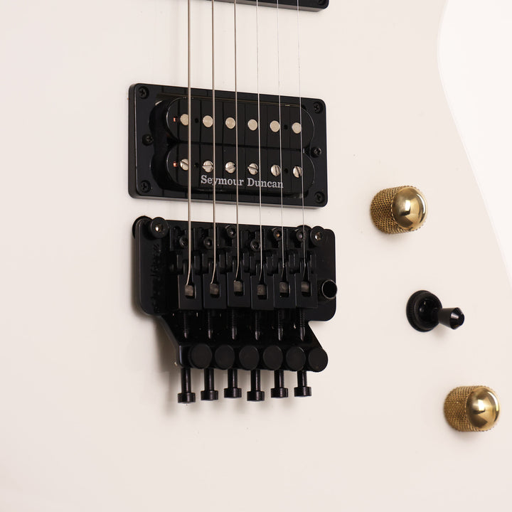 Jackson Custom Shop SL2H-V Soloist Music Zoo Exclusive Snow White
