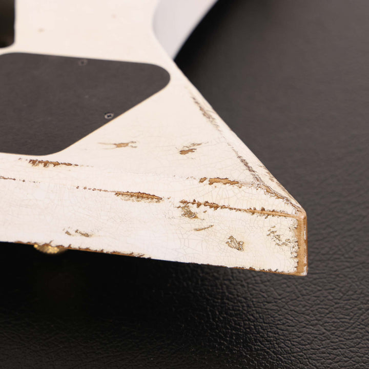 Jackson Custom Shop RR 1.5 Rhoads Tour Relic White with Black Pinstripes