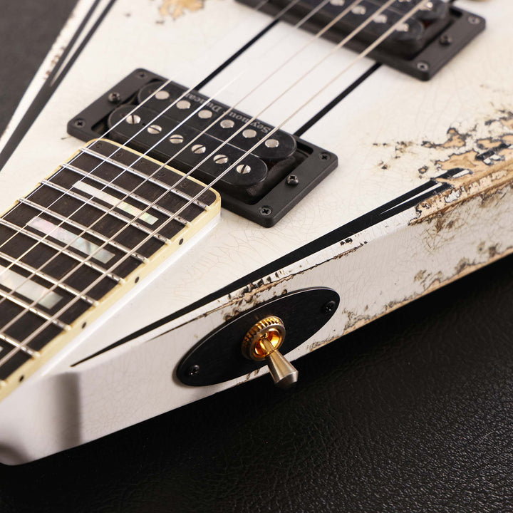 Jackson Custom Shop RR 1.5 Rhoads Tour Relic White with Black Pinstripes
