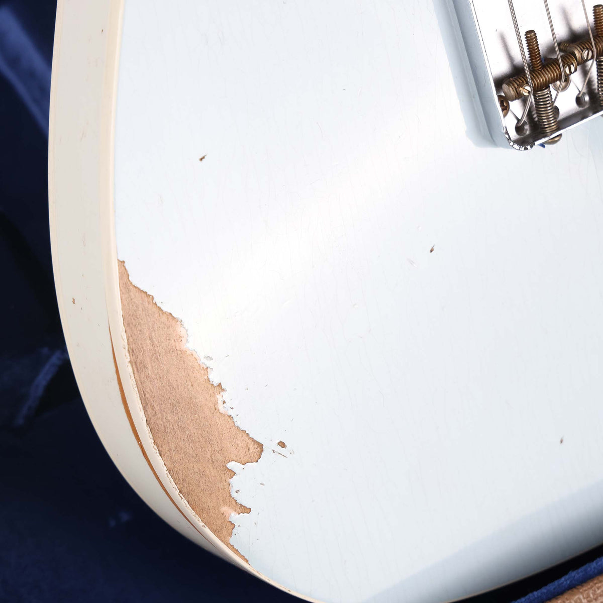 Fender Custom Shop Two-Tone P90 Telecaster Relic Faded Sonic Blue and Olympic White — 10