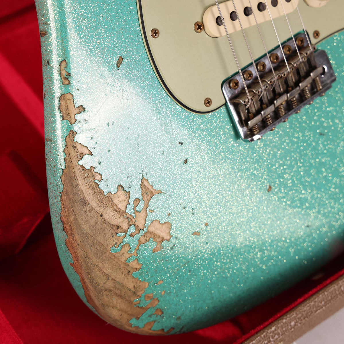 Fender Custom Shop 1960 Stratocaster Heavy Relic Seafoam Sparkle — 8