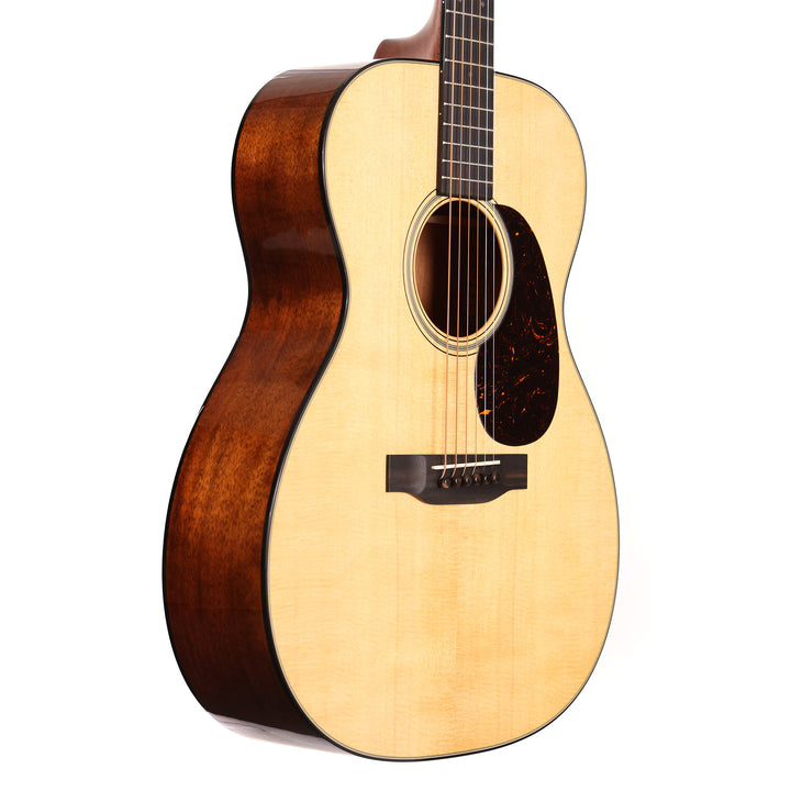 Martin Standard Series 000-18 Acoustic Guitar Natural
