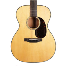 Martin Standard Series 000-18 Acoustic Guitar Natural