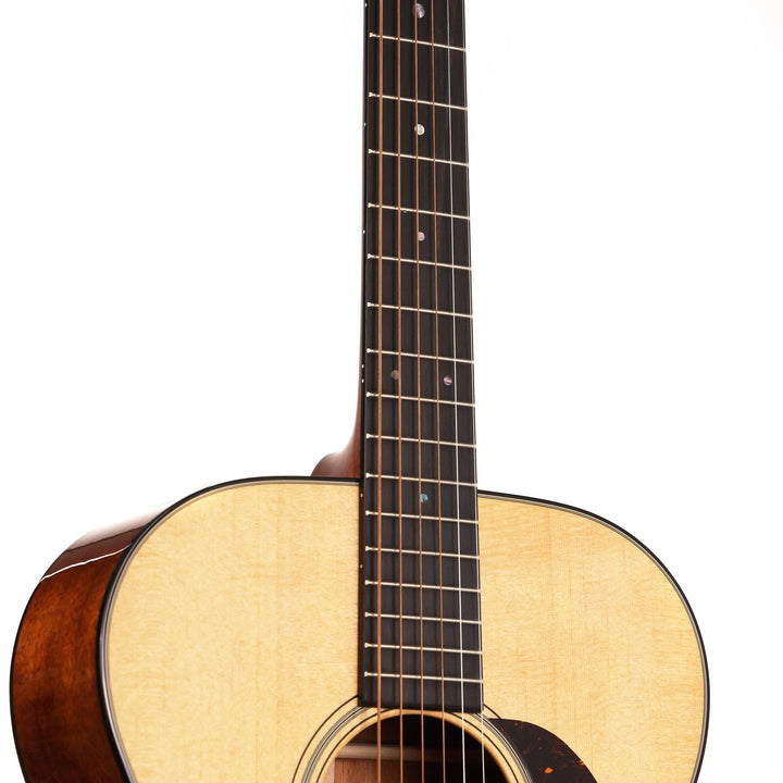 Martin Standard Series 000-18 Acoustic Guitar Natural