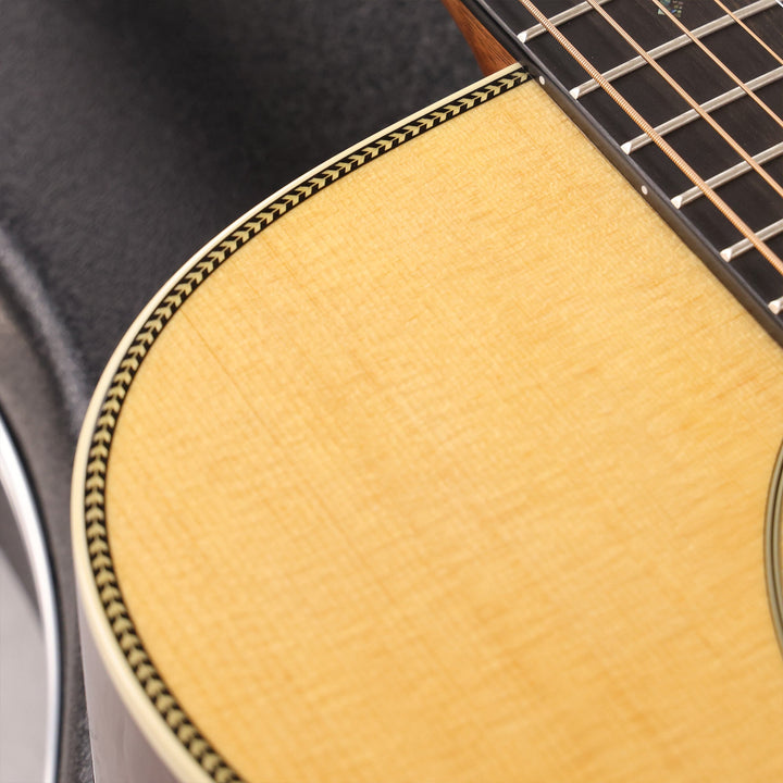 Martin Standard Series 000-28 Acoustic Natural