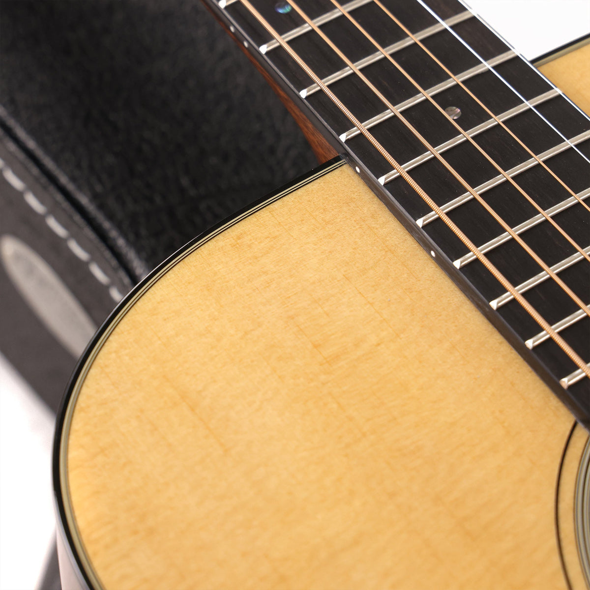 Martin Standard Series 00-18 Acoustic Guitar Natural 2025 — 7