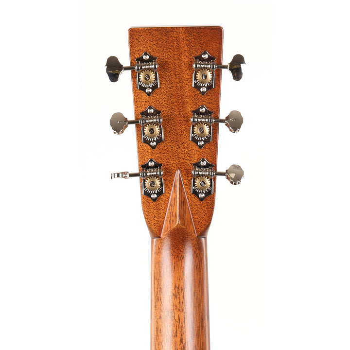 Martin Standard Series D-28 Acoustic Guitar Natural