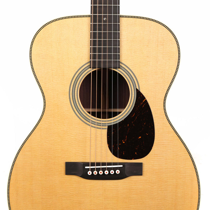 Martin Standard Series OM-28 Acoustic Guitar Natural