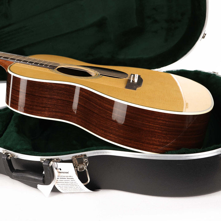 Martin Standard Series OM-28 Acoustic Guitar Natural