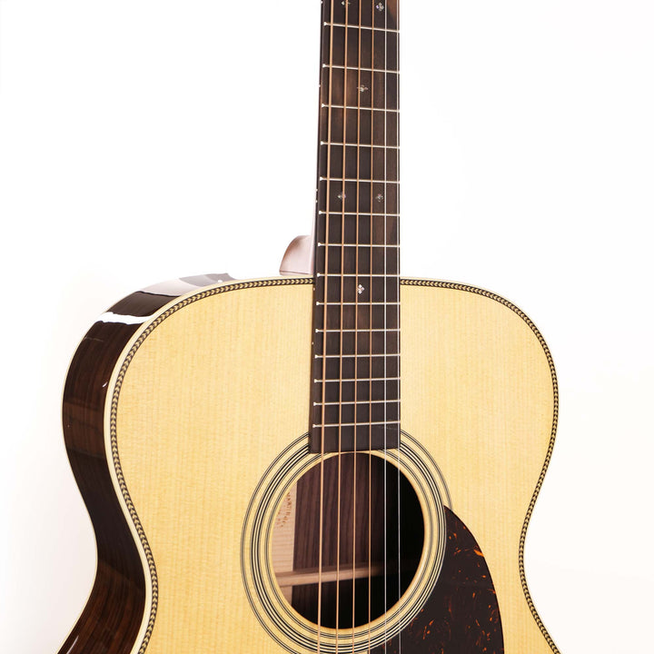 Martin Standard Series OM-28 Acoustic Guitar Natural