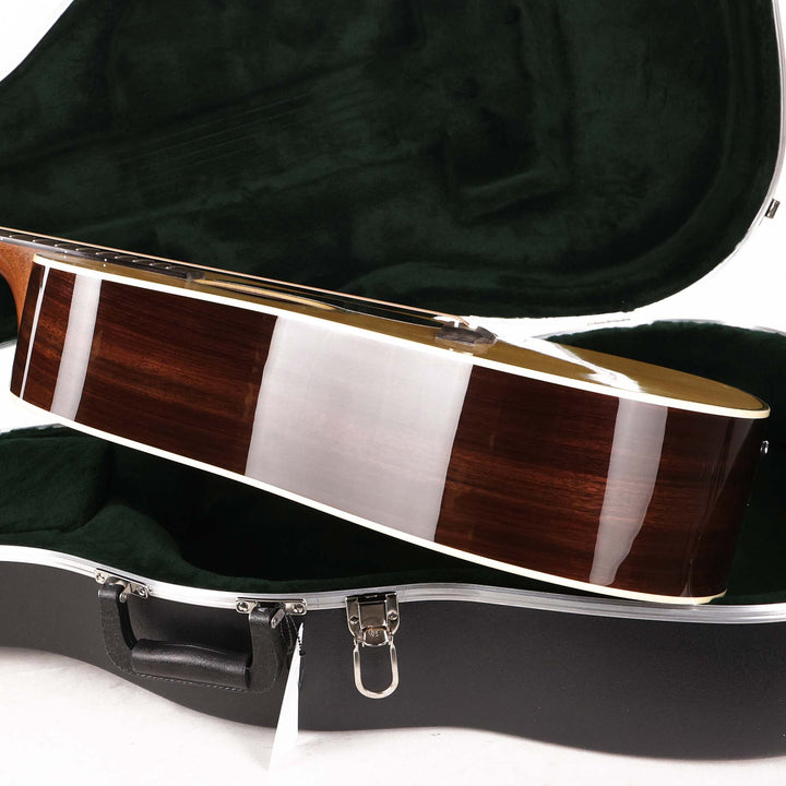 Martin Standard Series HD-28E Acoustic-Electric Guitar Natural L.R. Baggs